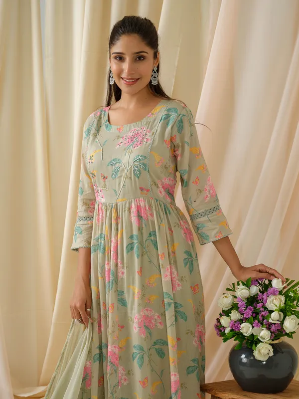 women_Grey_Self_Design_Kurta_set