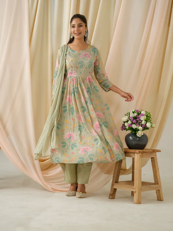women_Grey_Self_Design_Kurta_set