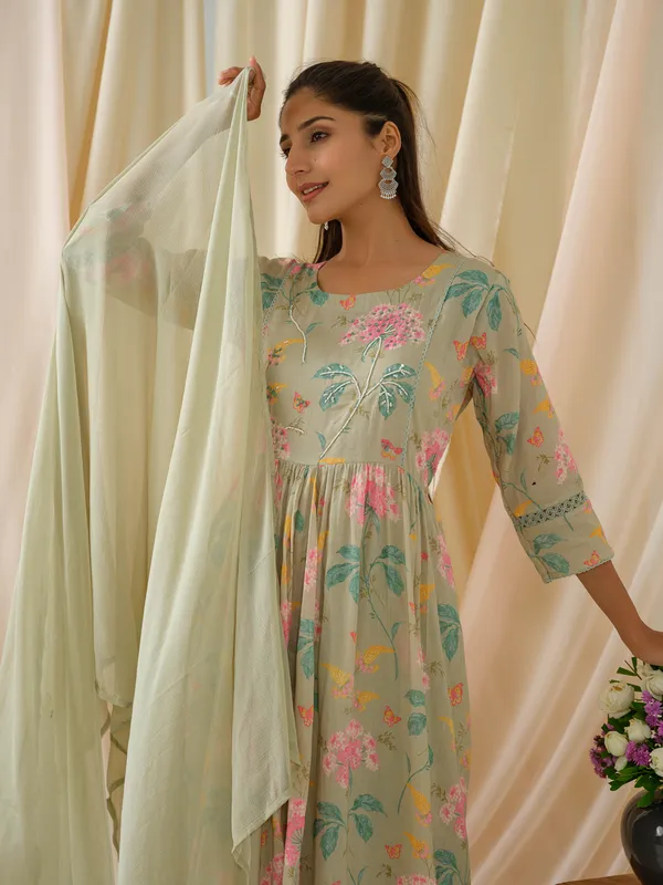 women_Grey_Self_Design_Kurta_set