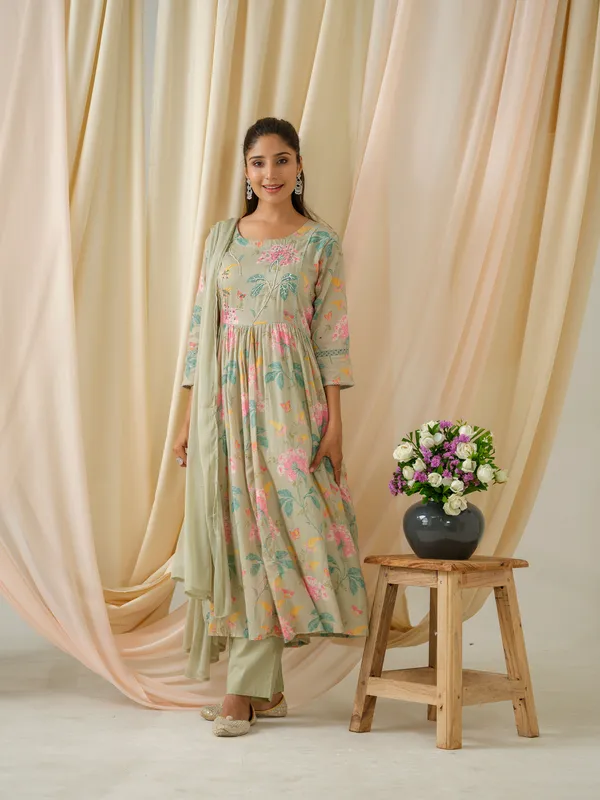 women_Grey_Self_Design_Kurta_set