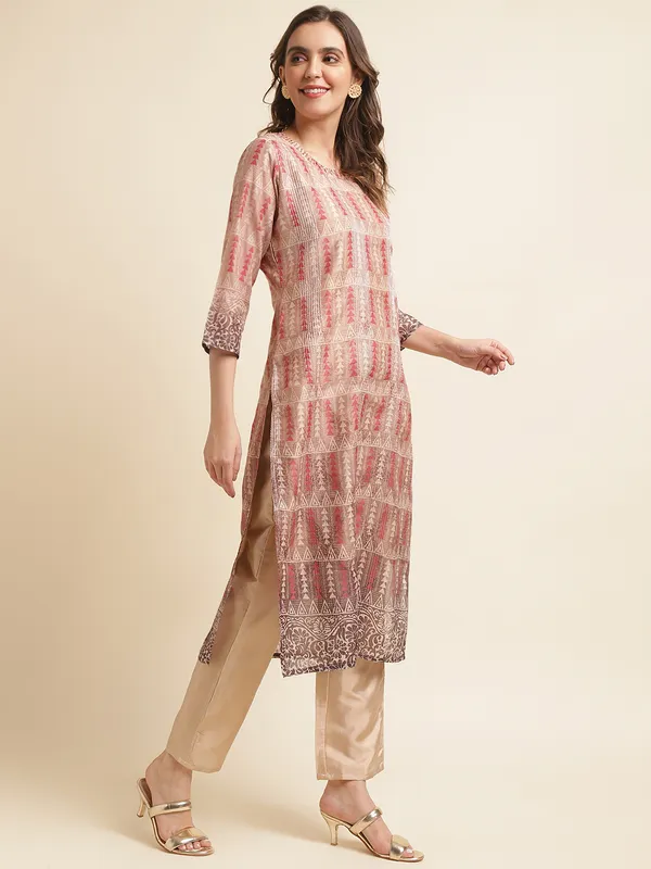 Women_White_Floral_Straight_Kurta_Sets