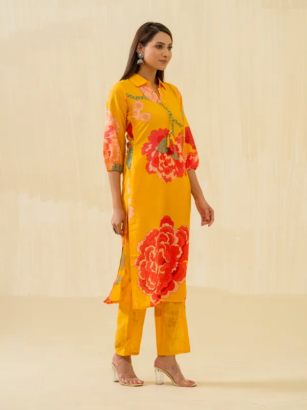 Yellow_Floral_Printed_Straight_Kurta_and_Trousers