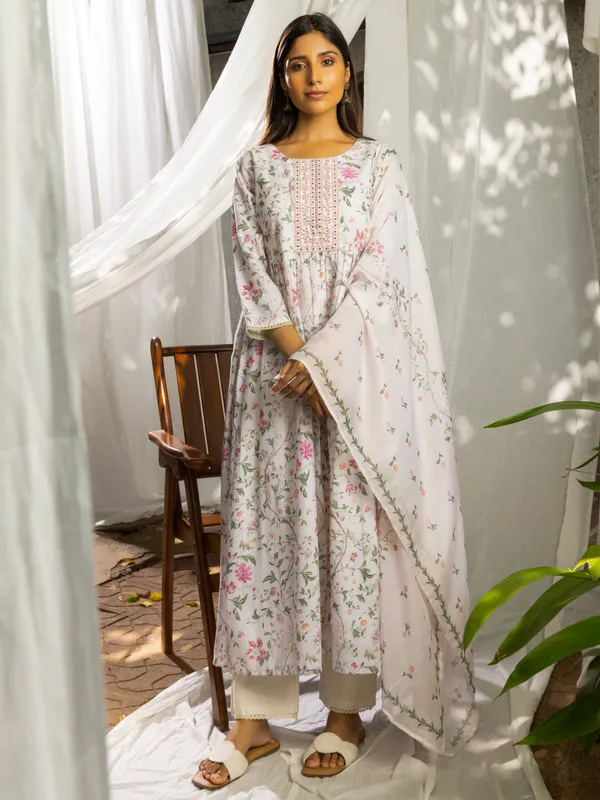 White_Printed_Flared_Three-Quarter_Sleeves_Kurta_Sets