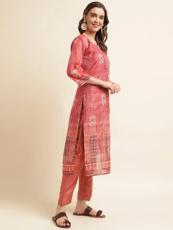 Women_White_Floral_Straight_Kurta_Sets