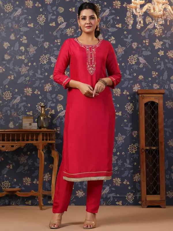 Women_Pink_Embroidered_Straight_Kurta_and_Palazzos_With_Dupatta