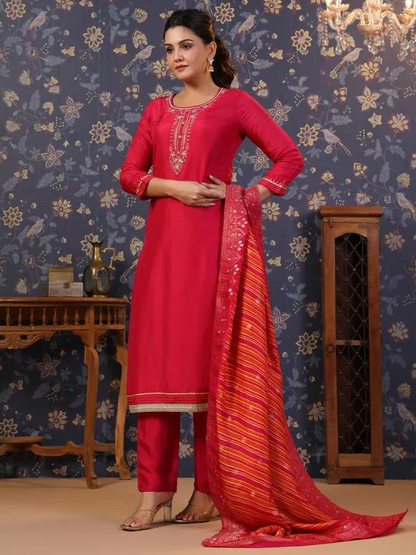 Women_Pink_Embroidered_Straight_Kurta_and_Palazzos_With_Dupatta