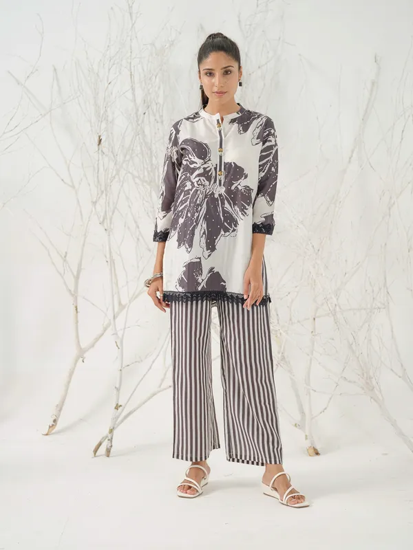 Purple_&_Black_Casual_Printed_Regular_Top_and_Trousers