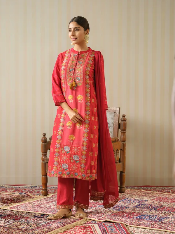 Pink_Embroidered_Floral_Straight_Kurta_and_Trousers_With_Dupatta