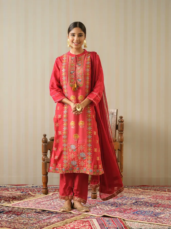 Pink_Embroidered_Floral_Straight_Kurta_and_Trousers_With_Dupatta