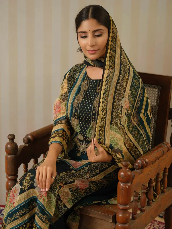 Green_Printed_Floral_Straight_Kurta_and_Trousers_With_Dupatta
