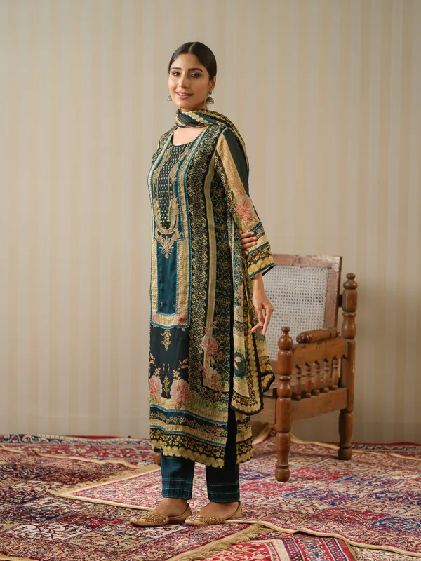 Green_Printed_Floral_Straight_Kurta_and_Trousers_With_Dupatta