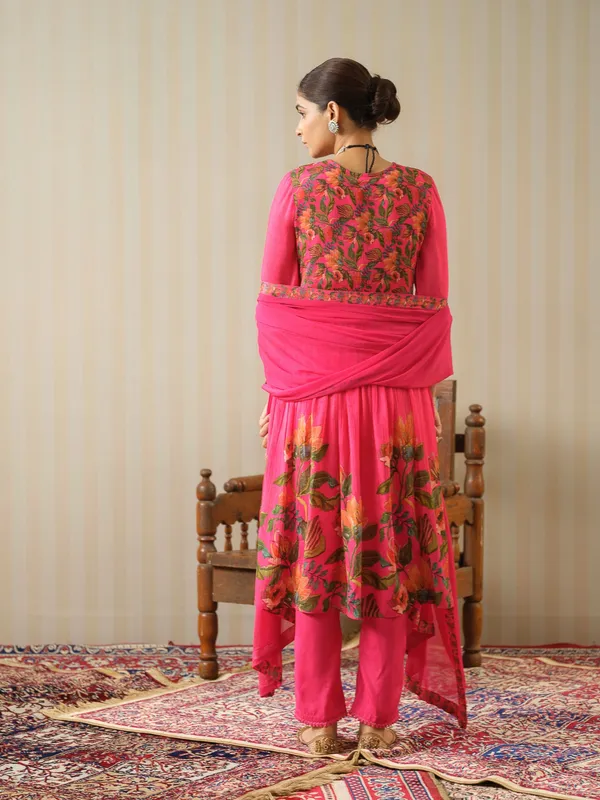Green_Floral_Printed_Straight_Kurta_and_Trousers_With_Dupatta