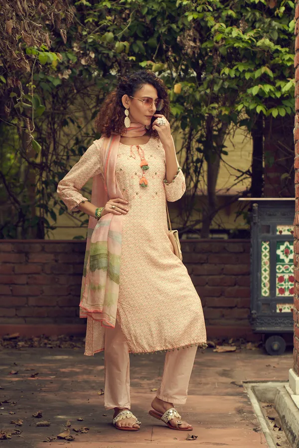 Peach_Geometric_Printed_Straight_Kurta_and_Trousers_With_Dupatta