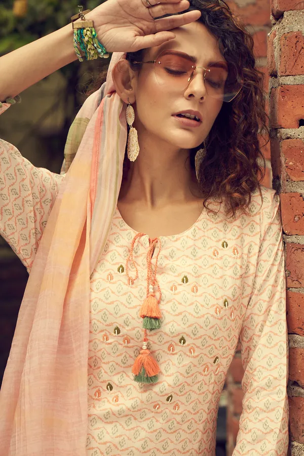 Peach_Geometric_Printed_Straight_Kurta_and_Trousers_With_Dupatta