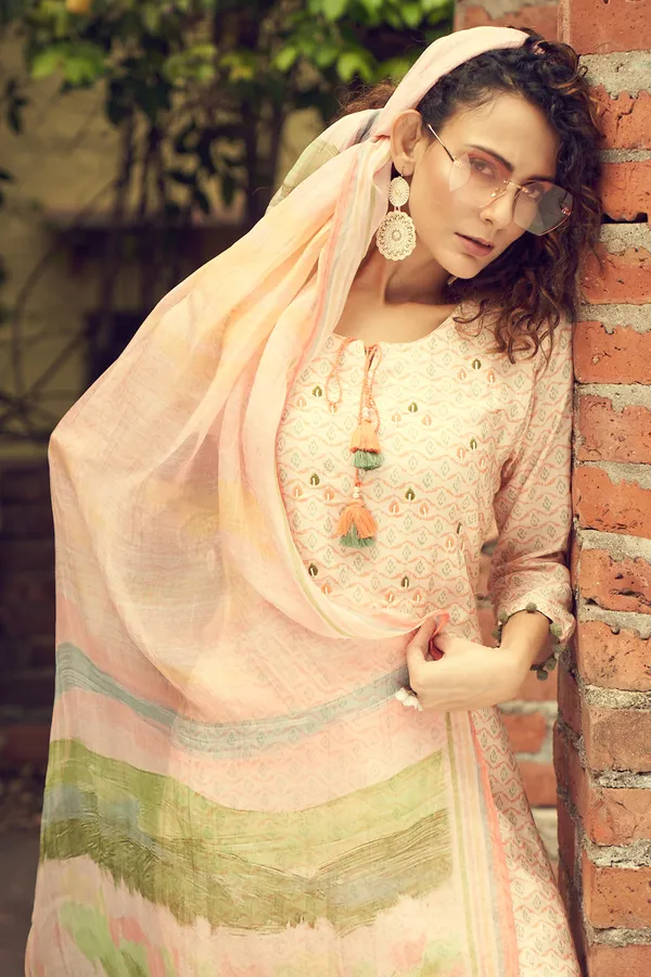 Peach_Geometric_Printed_Straight_Kurta_and_Trousers_With_Dupatta