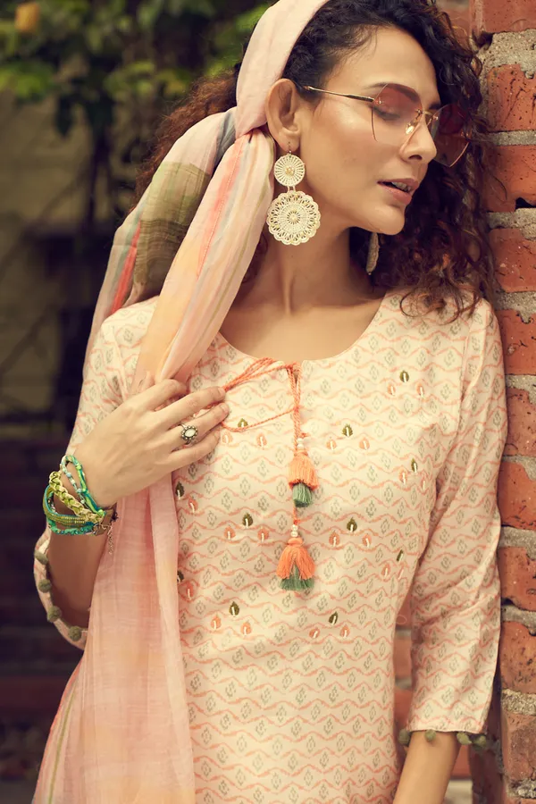 Peach_Geometric_Printed_Straight_Kurta_and_Trousers_With_Dupatta