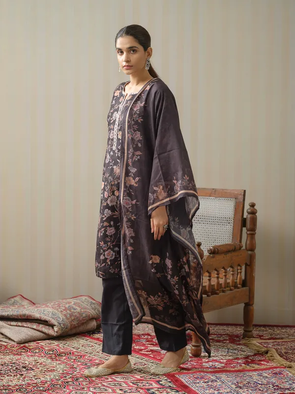 Grey_Printed_Floral_Straight_Kurta_and_Trousers_With_Dupatta