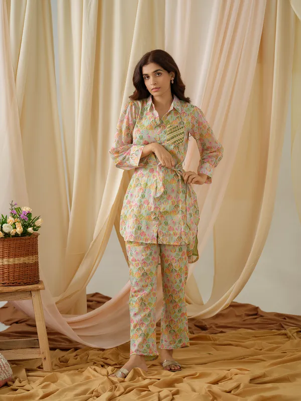 Women__Pink_Floral_Printed_Tunic_and_Trousers
