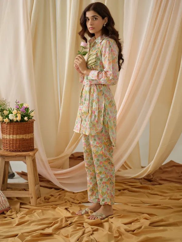 Women__Pink_Floral_Printed_Tunic_and_Trousers