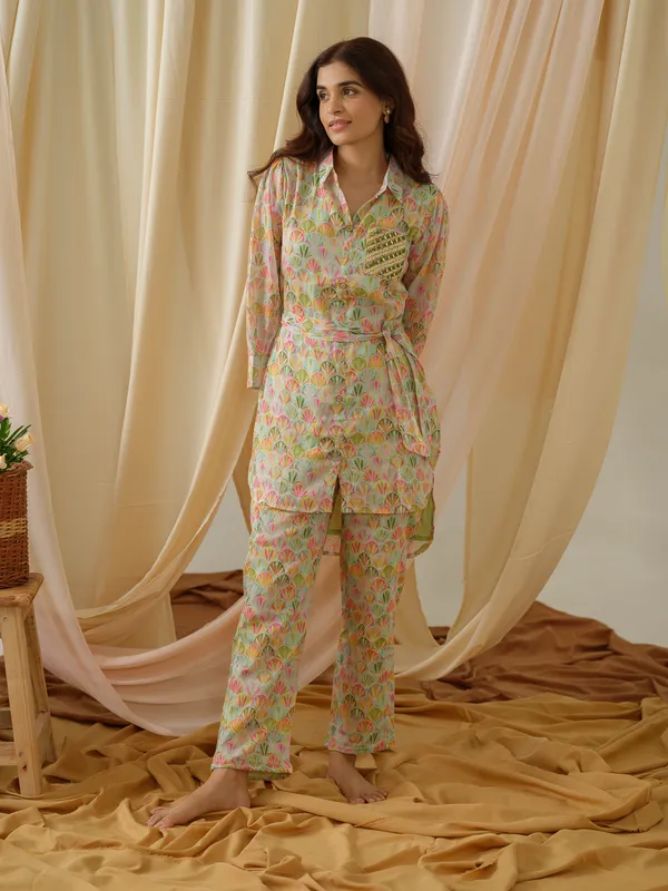 Women__Pink_Floral_Printed_Tunic_and_Trousers