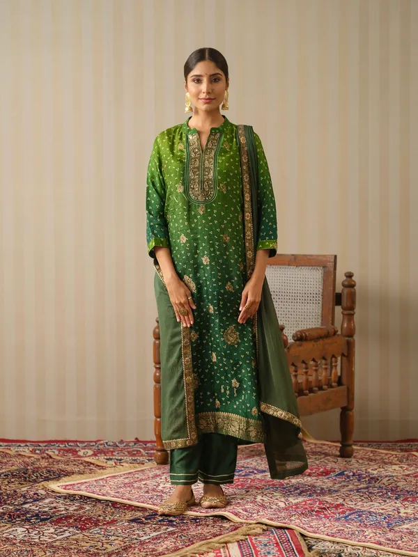 Green_Yoke_Design_Regular_Straight_kurta_and_Trousers_With_Dupatta