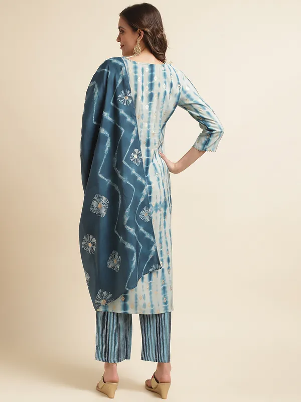 Blue_Geometric_Embroidered_Straight_Kurta_and_Trousers_With_Dupatta