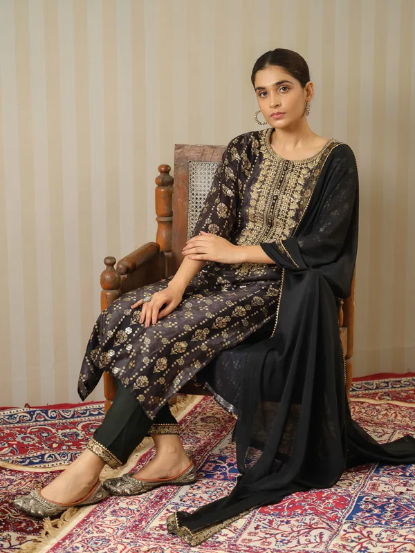 Black_Embroidered_Floral_Straight_Kurta_and_Trousers_With_Dupatta