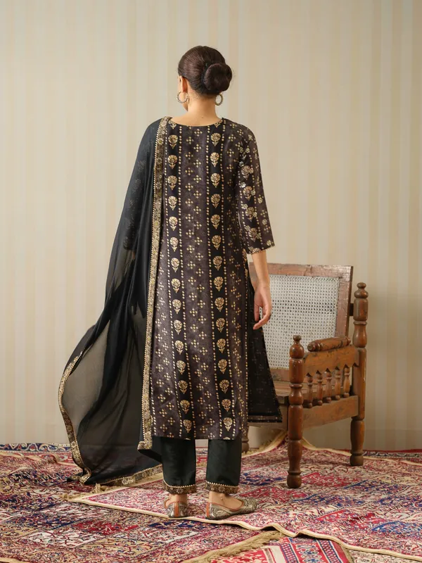 Black_Embroidered_Floral_Straight_Kurta_and_Trousers_With_Dupatta