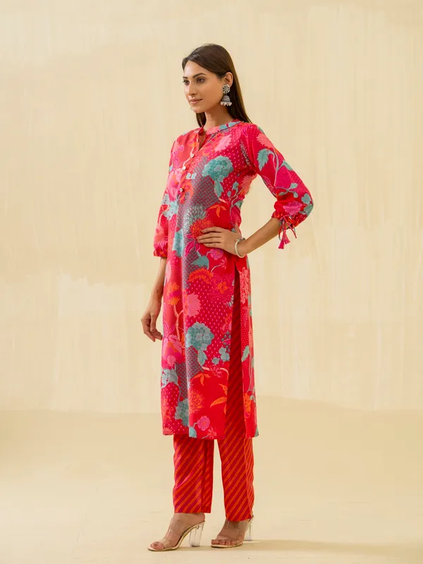Red_Floral_Printed_Straight_Kurta_and_Palazzos
