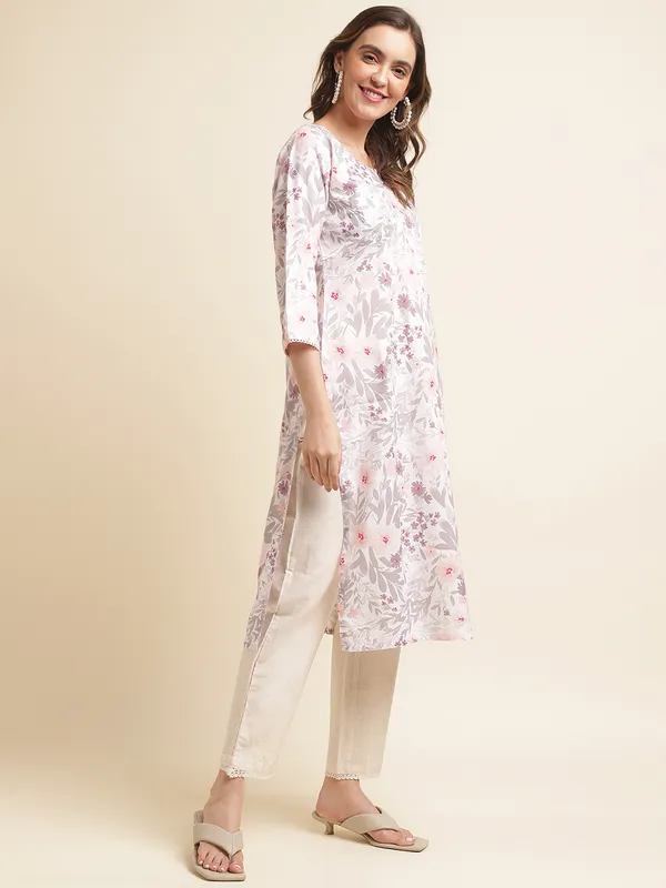 Women_Green_Floral_Straight_Kurta_Sets