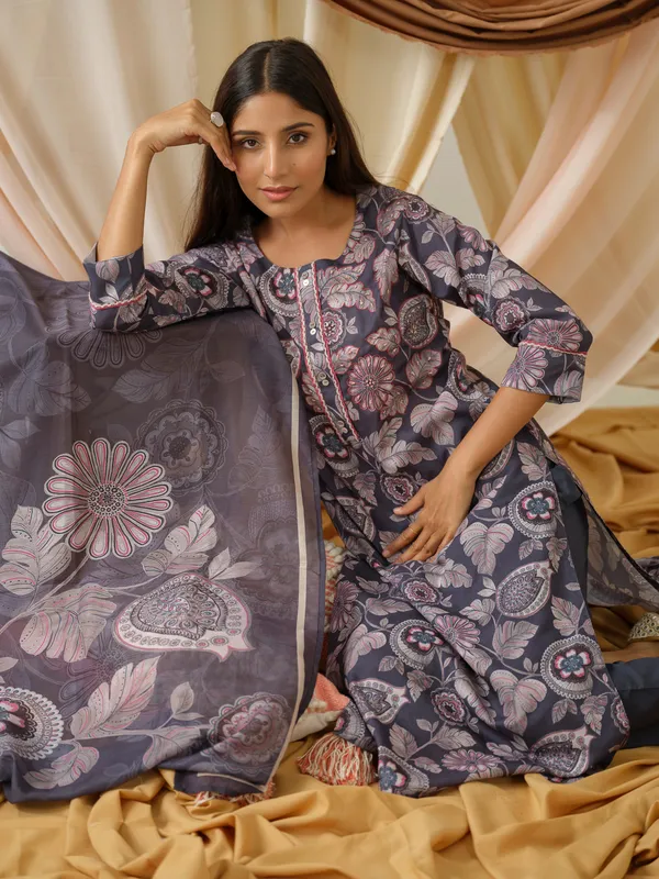 women_Blue_Floral_Printed_Kurta_and_Trousers_With_Dupatta