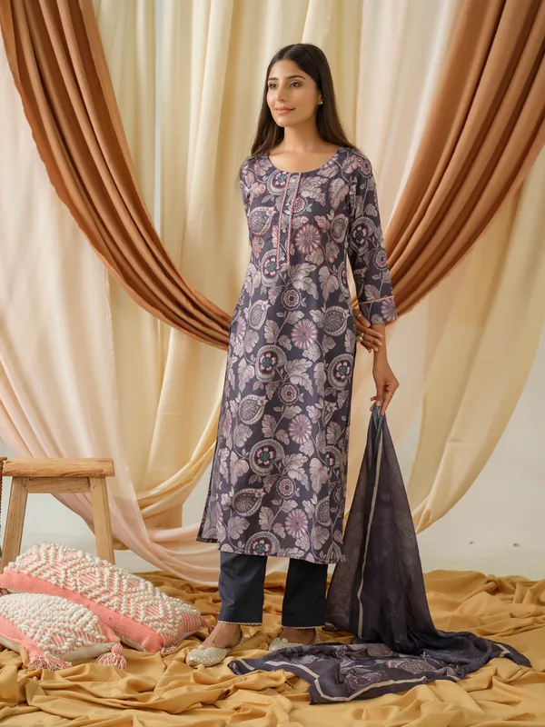 women_Blue_Floral_Printed_Kurta_and_Trousers_With_Dupatta
