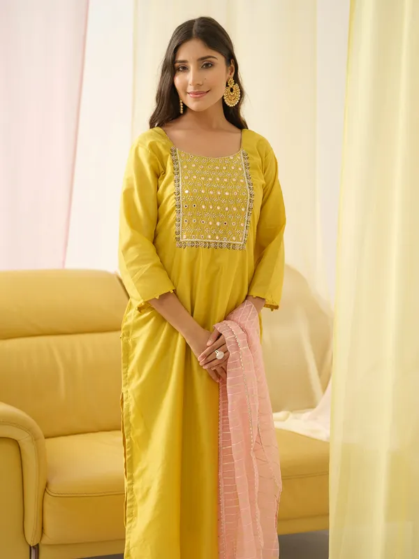 Yellow_Yoke_Design_Woven_Design_Straight_Kurta_and_Trousers_With_Dupatta