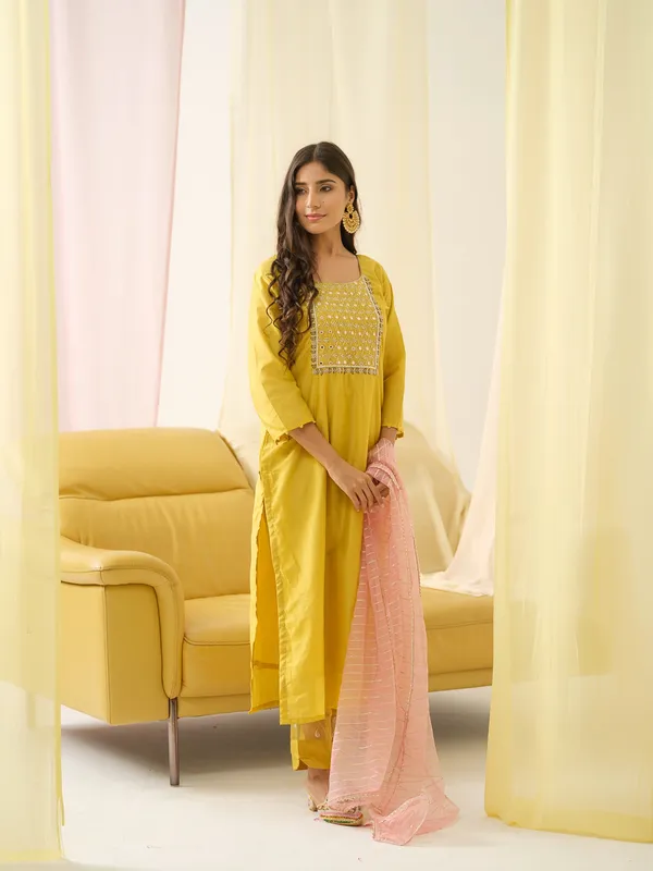 Yellow_Yoke_Design_Woven_Design_Straight_Kurta_and_Trousers_With_Dupatta