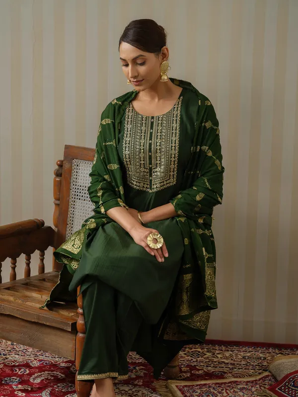 Green_Yoke_Design_Woven_Design_Straight_Kurta_and_Trousers_With_Dupatta