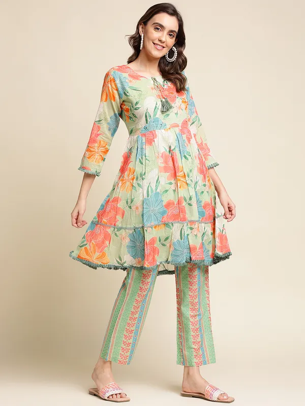 Women_Green_Regular_Printed_Floral_Tops_with_Trousers