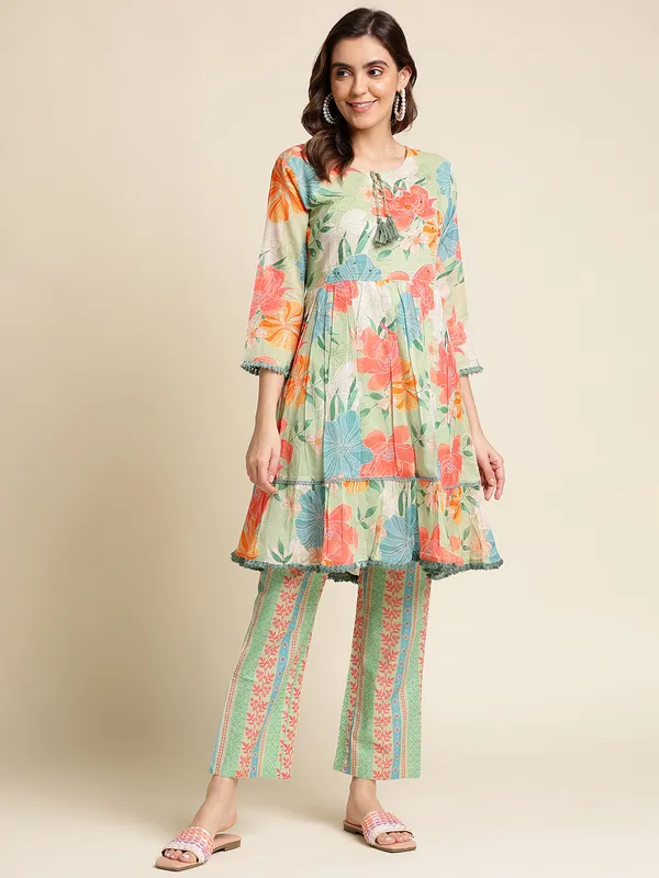 Women_Green_Regular_Printed_Floral_Tops_with_Trousers