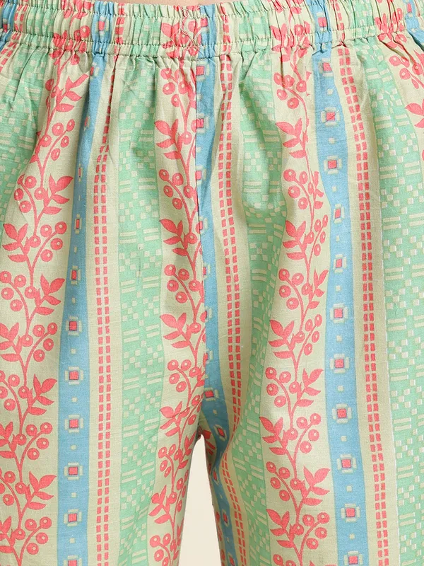 Women_Green_Regular_Printed_Floral_Tops_with_Trousers