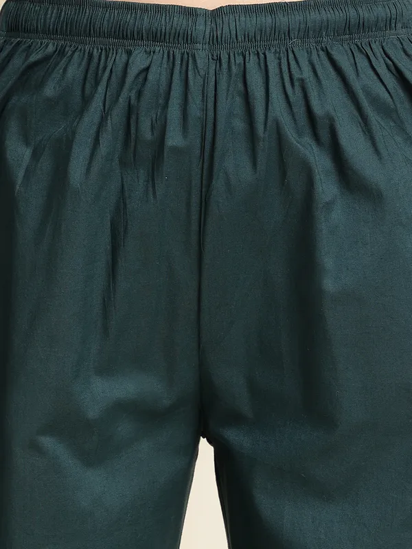 Green_Yoke_Design_A-Line_Kurta_and_Trousers_With_Dupatta