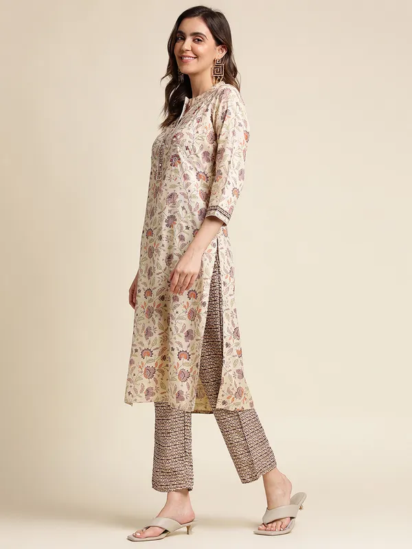 Beige_Floral_Printed_Straight_Kurta_and_Trousers