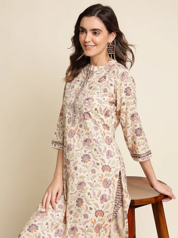 Beige_Floral_Printed_Straight_Kurta_and_Trousers