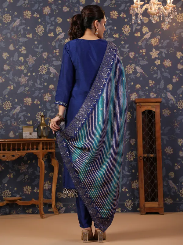 Women_Navy_Blue_Embroidered_Straight_Kurta_and_Palazzos_With_Dupatta