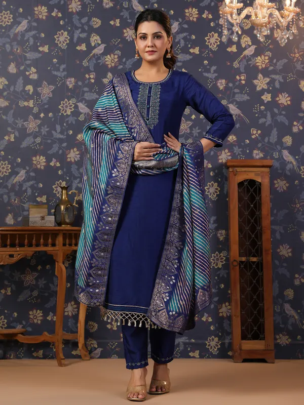 Women_Navy_Blue_Embroidered_Straight_Kurta_and_Palazzos_With_Dupatta