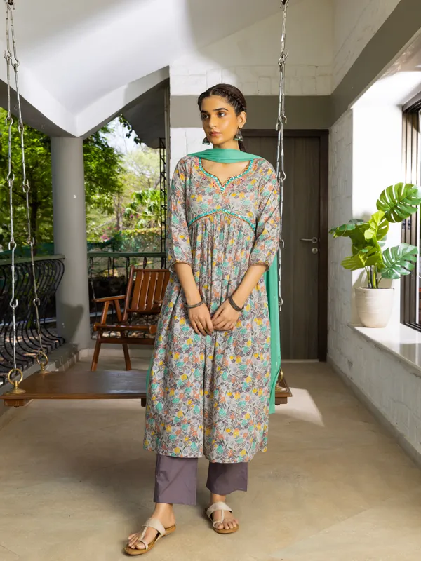 Pink_Printed_Straight_Three-Quarter_Sleeves_Kurta_Sets