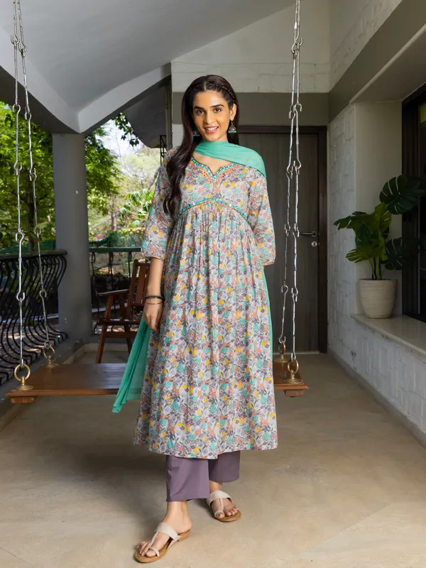 Pink_Printed_Straight_Three-Quarter_Sleeves_Kurta_Sets