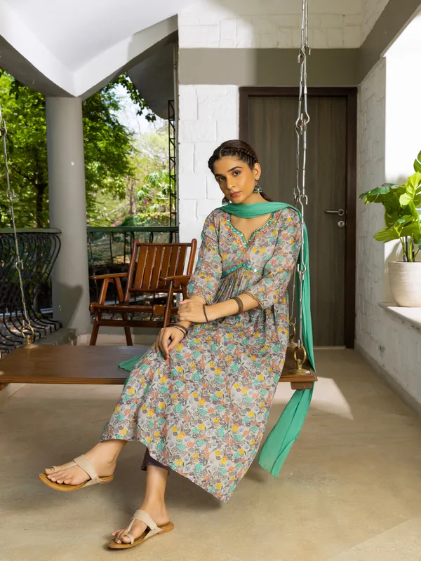 Pink_Printed_Straight_Three-Quarter_Sleeves_Kurta_Sets