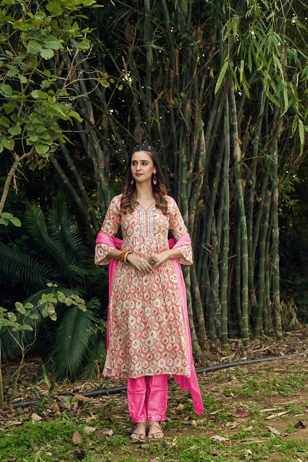 Orange_Floral_Printed_A-Line_Kurta_and_Trousers_With_Dupatta