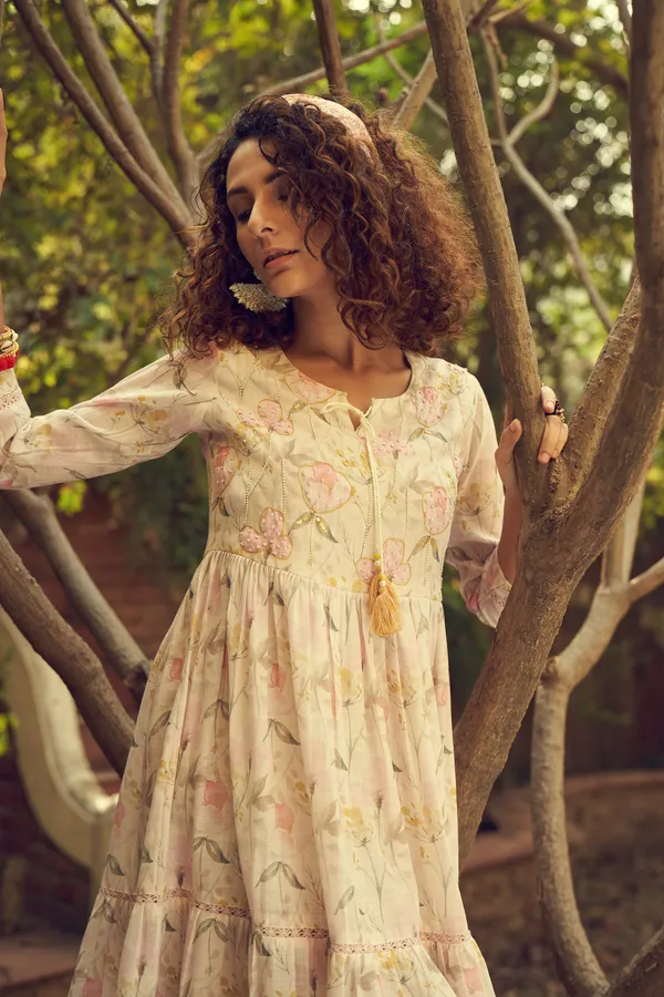 Off_White_Flared_Printed_Empire_Ethnic_Dresses