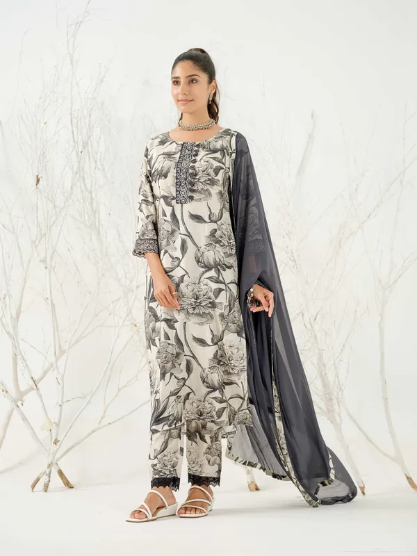 Black_&_White_Floral_Embroidered_Straight_Kurta_and_Trousers_With_Dupatta