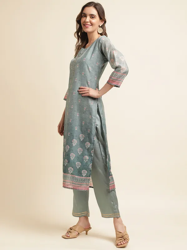 Women_White_Floral_Straight_Kurta_Sets
